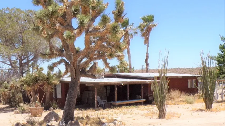 57475 Chipmunk, Yucca Valley, California 92284