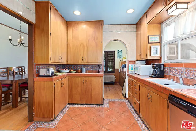 352 N Orlando Avenue, Los Angeles, California 90048