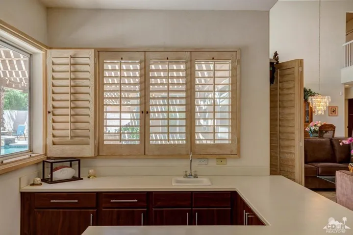 Great Room Wet Bar