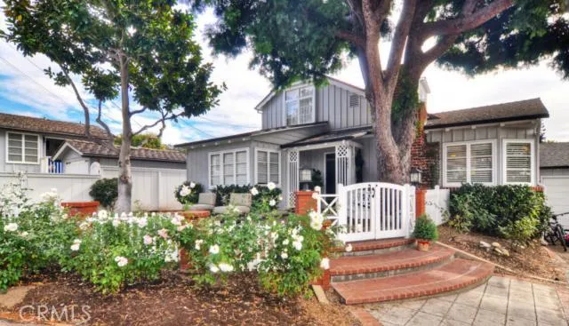 605 Brooks Street, Laguna Beach, California 92651
