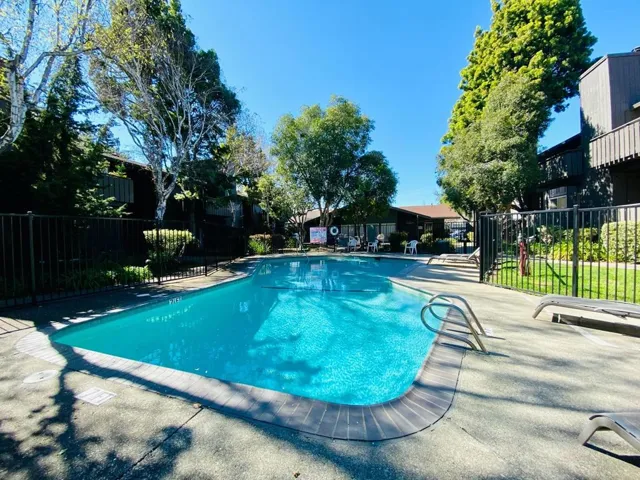 50 E Middlefield Road 33, Mountain View, California 94043