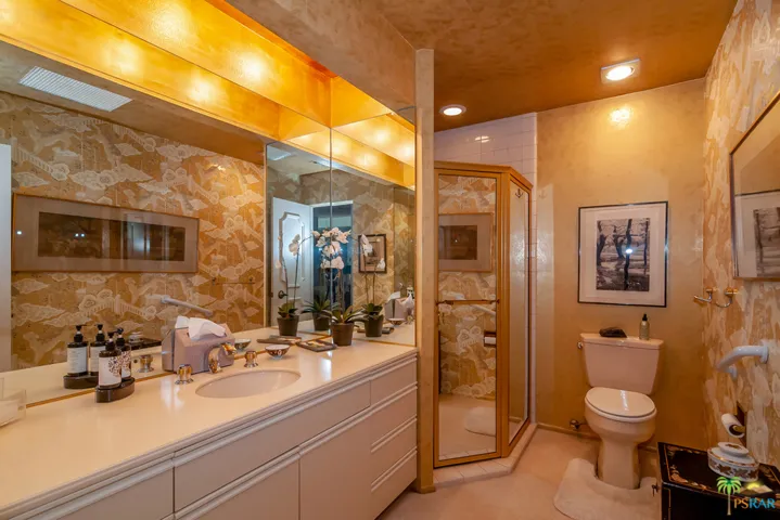 Bathroom #3