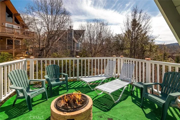 1231 Glacier Drive, Lake Arrowhead, California 92352