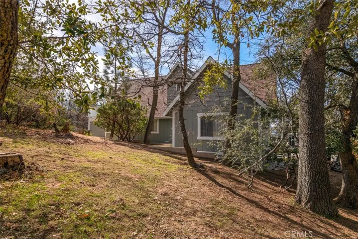 1231 Glacier Drive, Lake Arrowhead, California 92352