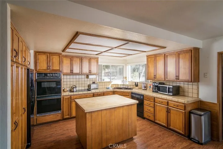 1231 Glacier Drive, Lake Arrowhead, California 92352