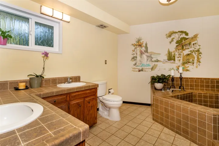 1418 Banyan Dr, Fallbrook, California 92028