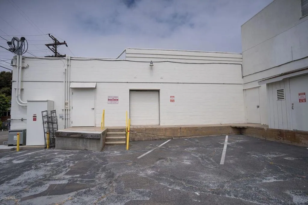 2424 E Main Street, California — photo 5