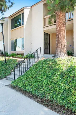 1656 Tapir Cir-Front