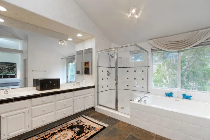 1790 Bronzewood Ct Newbury-large-006-025