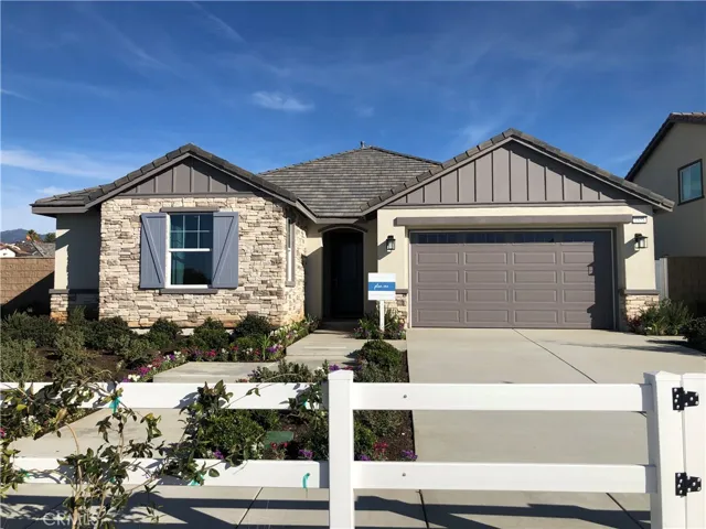 1821 Montecito, Redlands, California 92374