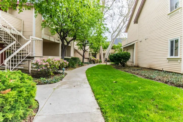 1024 Cedar Gables Drive, San Jose, California 95118