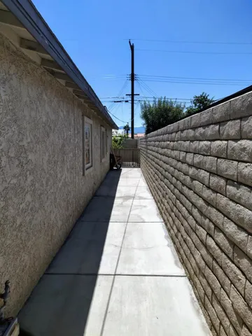 Green Ave (2)