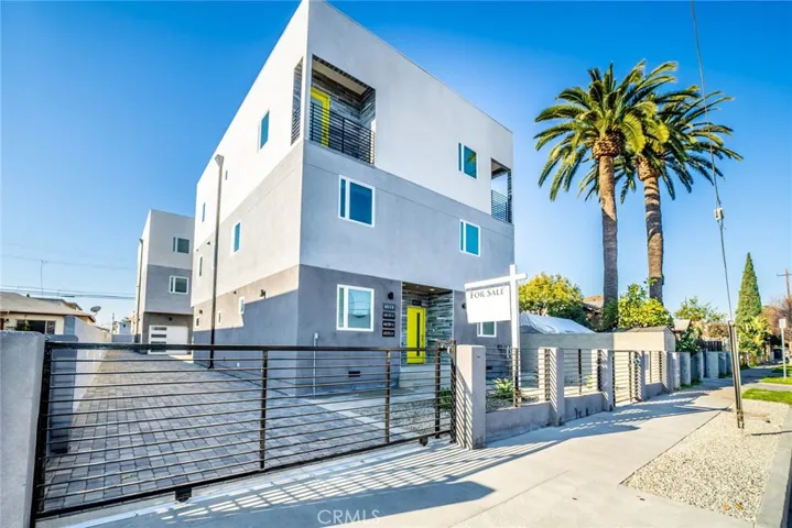 4820 St Charles Pl, Los Angeles, California 90016