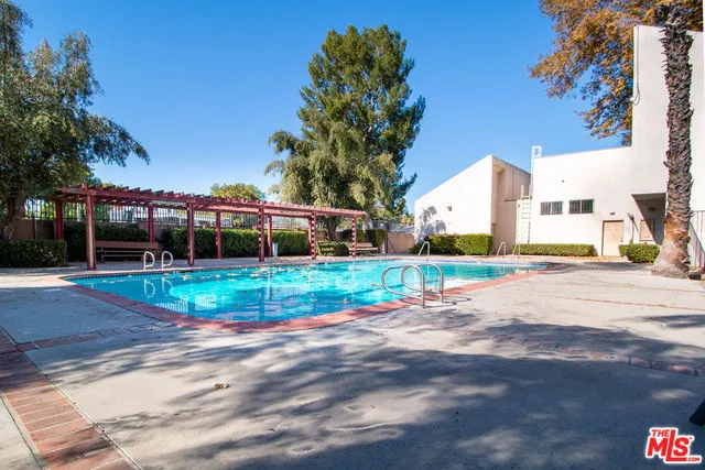 7641 Reseda 115-z, Reseda, California 91335