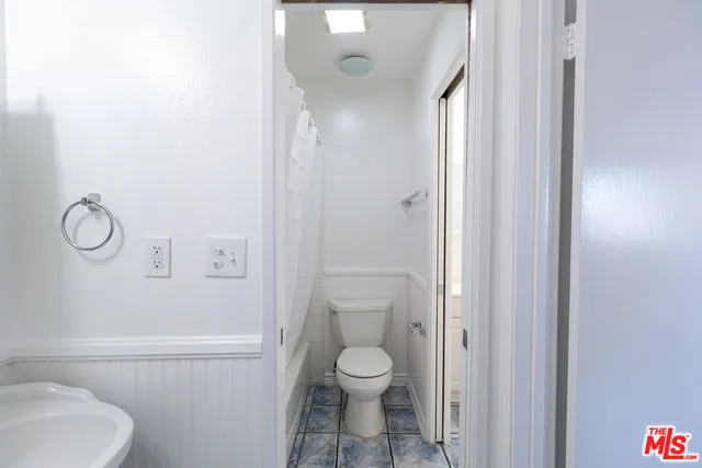 7641 Reseda 115-z, Reseda, California 91335