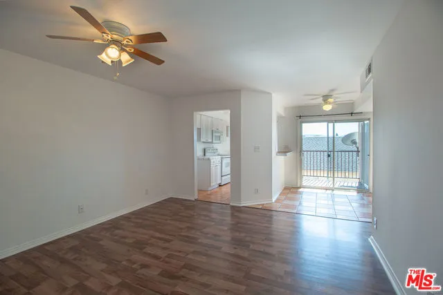 7641 Reseda 115-z, Reseda, California 91335