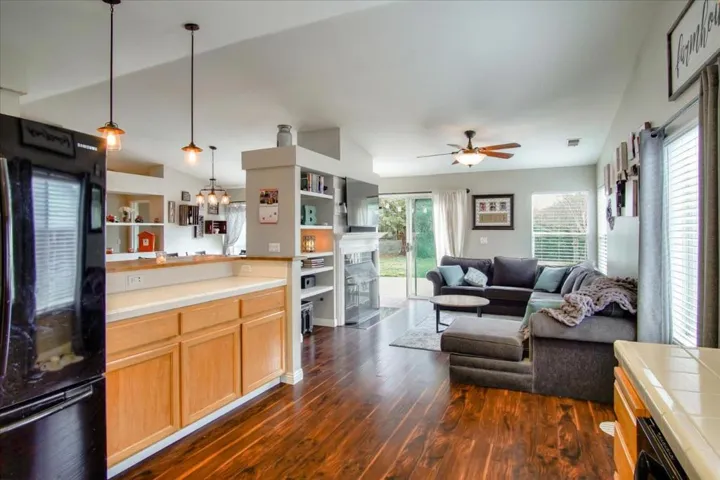 921 Paseo Drive, Hollister, California 95023