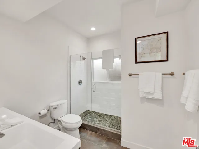 5073 Edgewood Place 4, Los Angeles, California 90019