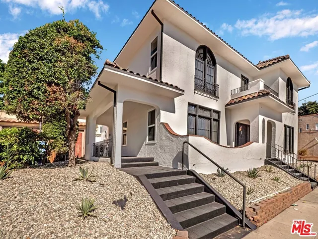 5073 Edgewood Place 4, Los Angeles, California 90019