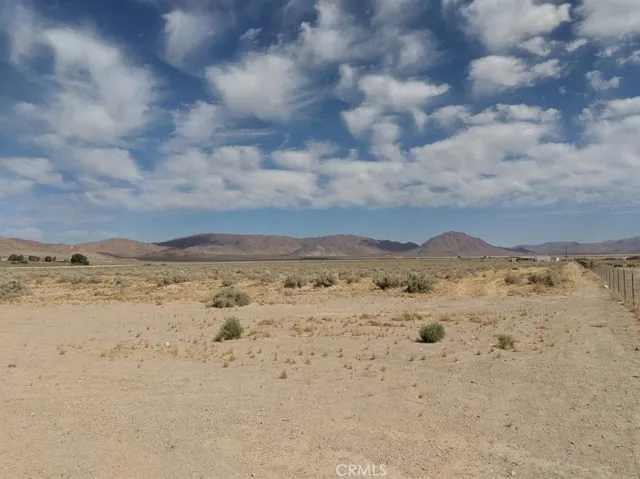 10969 Laura Lane, Lucerne Valley, California 92356
