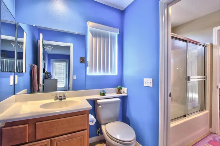 41-Bathroom 2