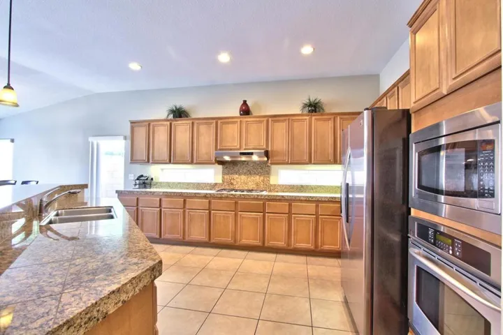 22-Kitchen