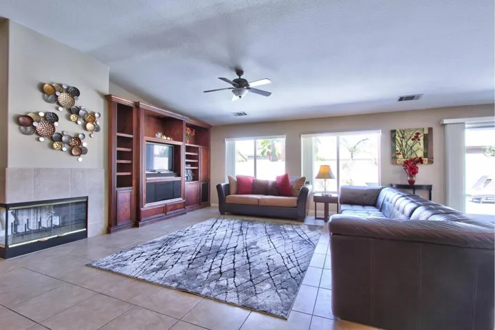 14-Family Room