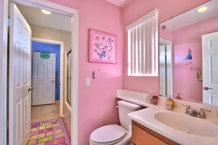 40-Bathroom 2