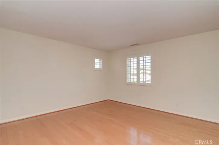 This is another "master size" upstairs bedroom suite.