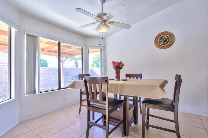 10-Dining Room