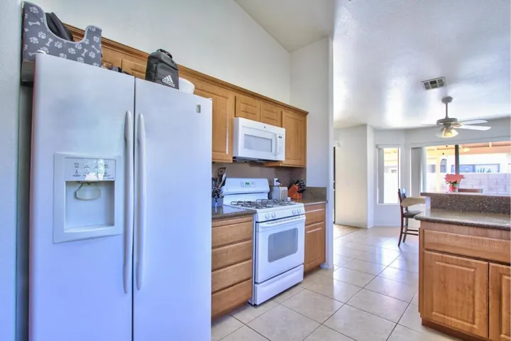 15-Kitchen