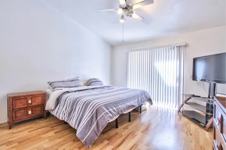22-Master Bedroom