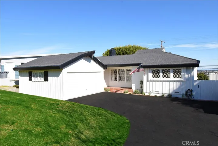 121 Via Los Altos, Redondo Beach, California 90277