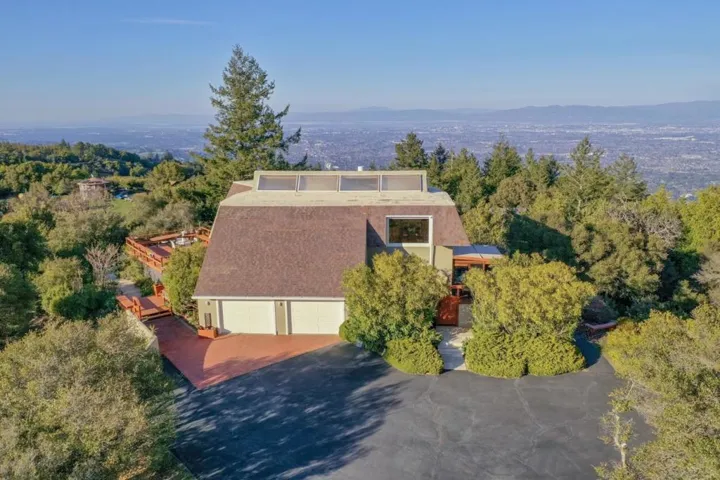16950 Bohlman Road, Saratoga, California 95070