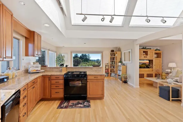 16950 Bohlman Road, Saratoga, California 95070