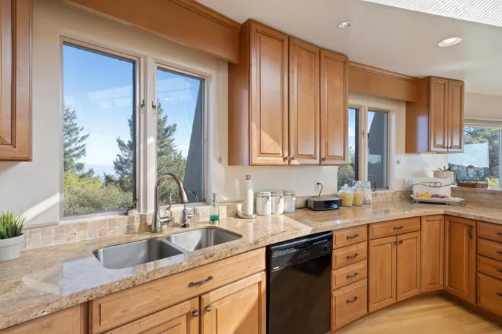 16950 Bohlman Road, Saratoga, California 95070