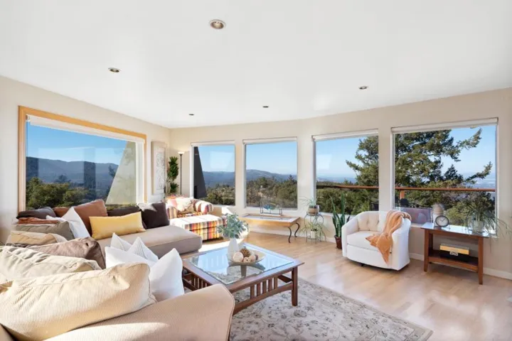 16950 Bohlman Road, Saratoga, California 95070