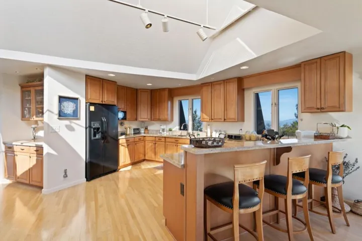 16950 Bohlman Road, Saratoga, California 95070