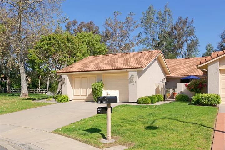 12728 Camino De La Breccia 14, San Diego, California 92128