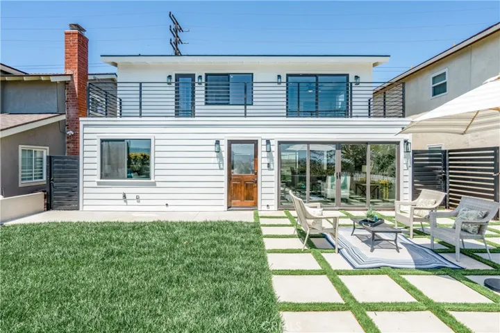 821 Anita Street, Redondo Beach, California 90278