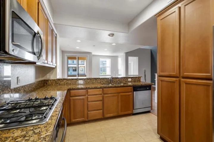 609 Boardwalk, San Jose, California 95112