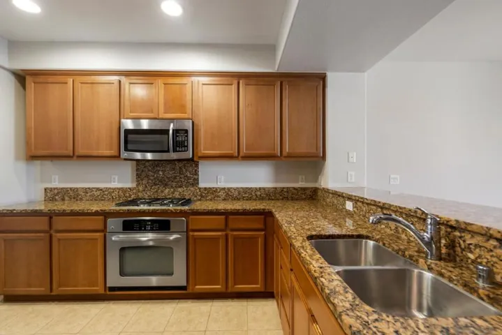 609 Boardwalk, San Jose, California 95112