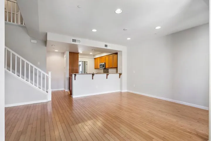 609 Boardwalk, San Jose, California 95112