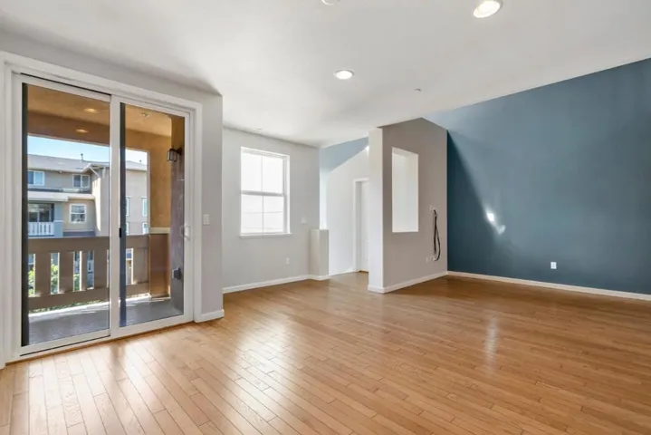 609 Boardwalk, San Jose, California 95112