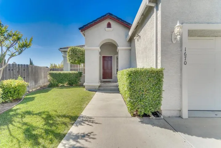 1670 Albany Court, Hollister, California 95023