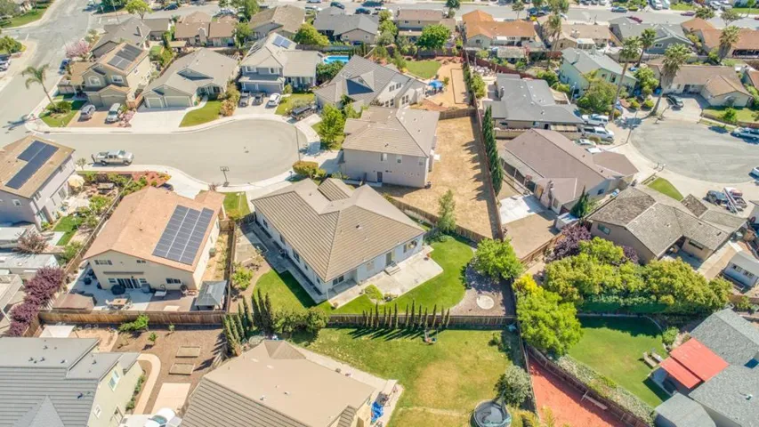1670 Albany Court, Hollister, California 95023