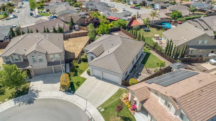 1670 Albany Court, Hollister, California 95023