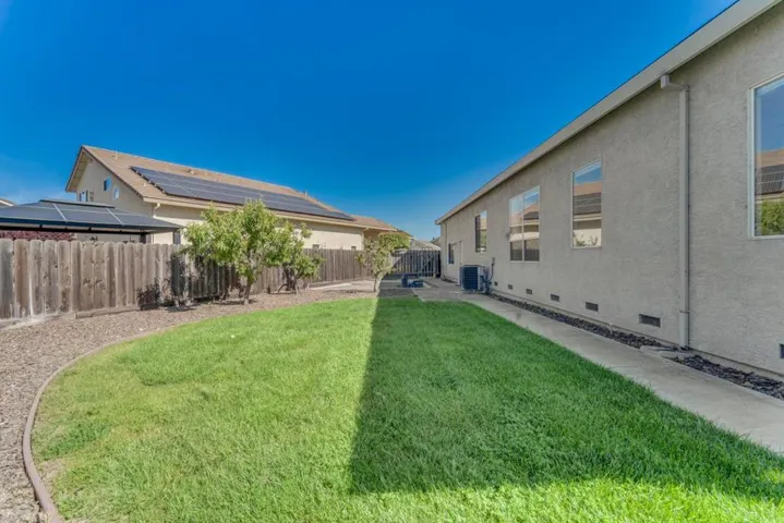 1670 Albany Court, Hollister, California 95023