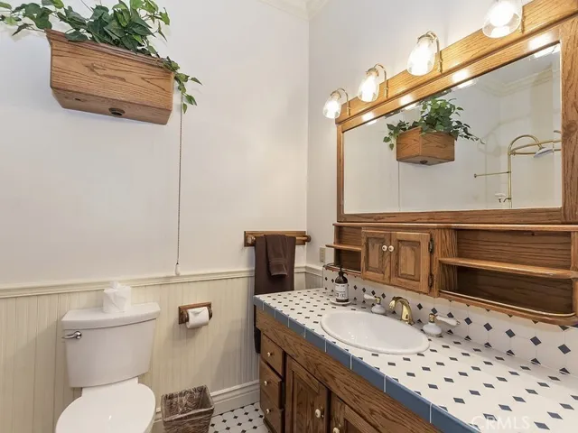 27511 Cedarwood Drive, Lake Arrowhead, California 92352