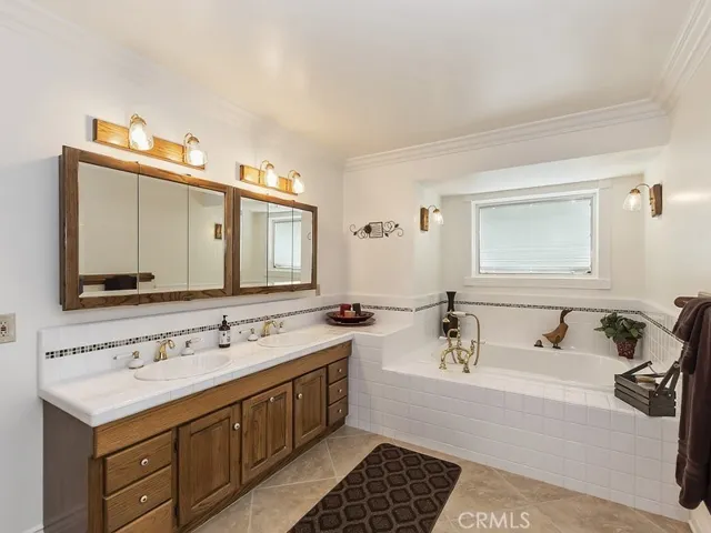 27511 Cedarwood Drive, Lake Arrowhead, California 92352